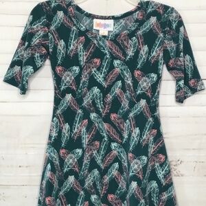 LuLaRoe Adeline Girls Green Feather Mid Sleeve Stretch Casual Dress Sz. 2 4 💥